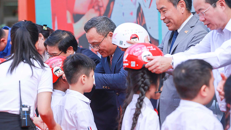 Donation of Helmets to Children in Vietnam