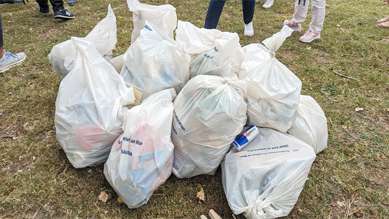 HBG-DE Employees Volunteer for Two Days of Litter Pickup in Frankfurt's Eastpark