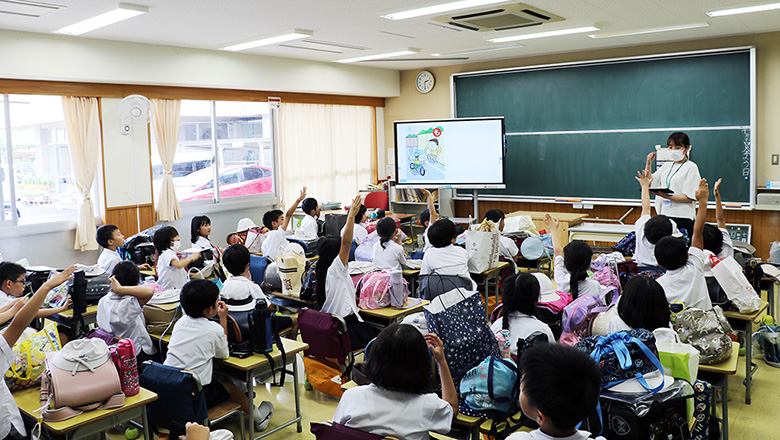 Honda Develops Digital Traffic Safety Karuta for Children in Japa