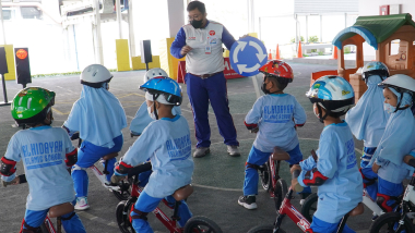 Children learning at the Kids Traffic Park