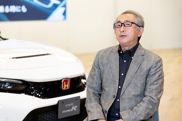 Expert Engineer Tsukamoto was involved in the Type R projects since its early phase, and knows Type R inside out.