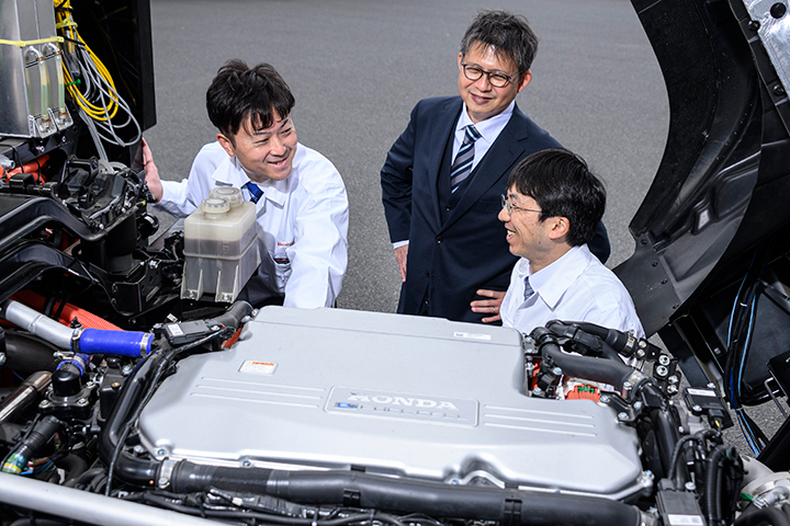 “FCEVs are quiet and clean because FC systems do not vibrate like diesel engines. By popularizing FCEVs, we can increase the number of vehicles that are more friendly not only to drivers, but also to pedestrians and in every aspect of mobility,” said Murakami.