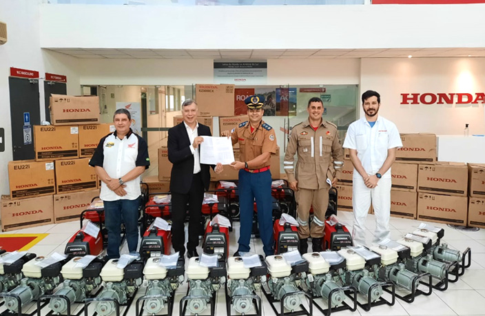 Donation of Generators and Motor Pumps to Assist the Pernambuco Military Fire Department by Moto Honda da Amazônia
