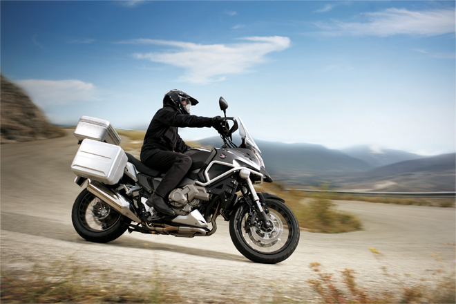 VFR1200X  (Dual Clutch Transmission)