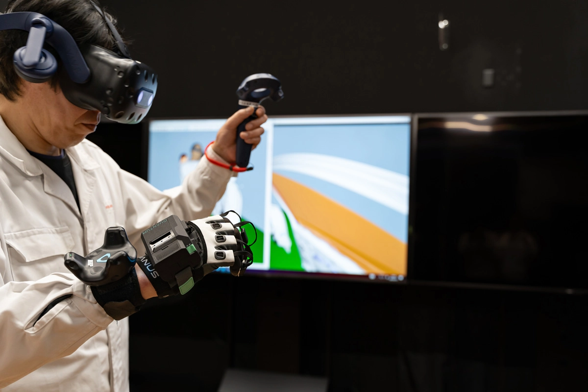 XR verification of a glass installation process