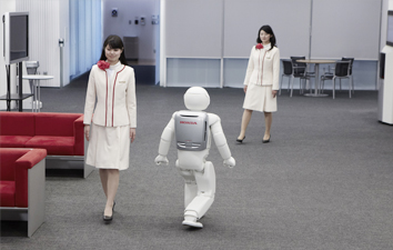 人の歩く方向を予測して、ぶつからないように進むASIMO