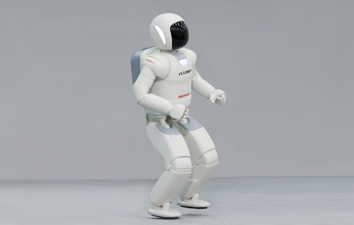 片足ジャンプ（ケンケン）で歩行するASIMO