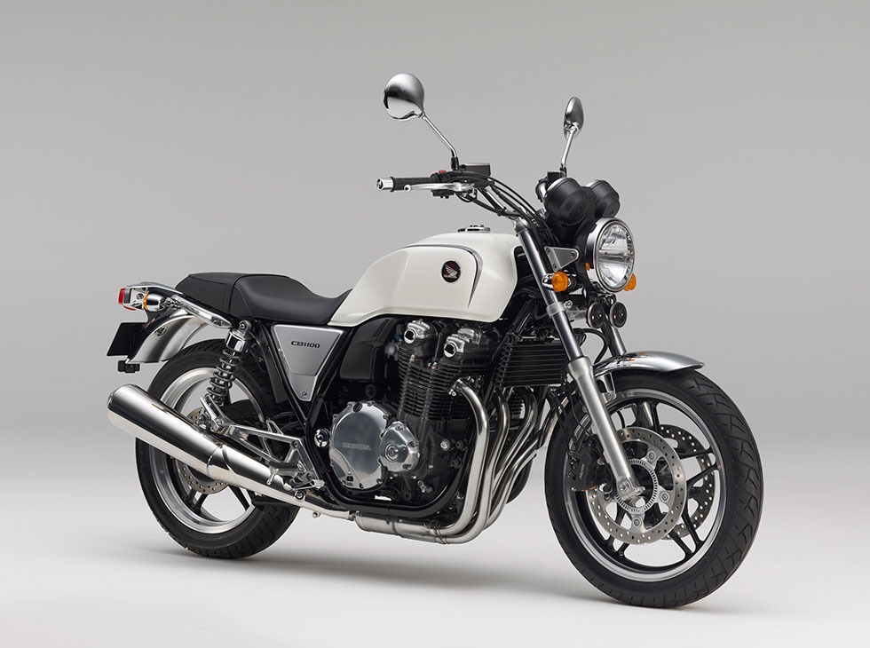 2010年3月発売　CB1100<TypeⅠ>ABS (アップハンドル仕様)