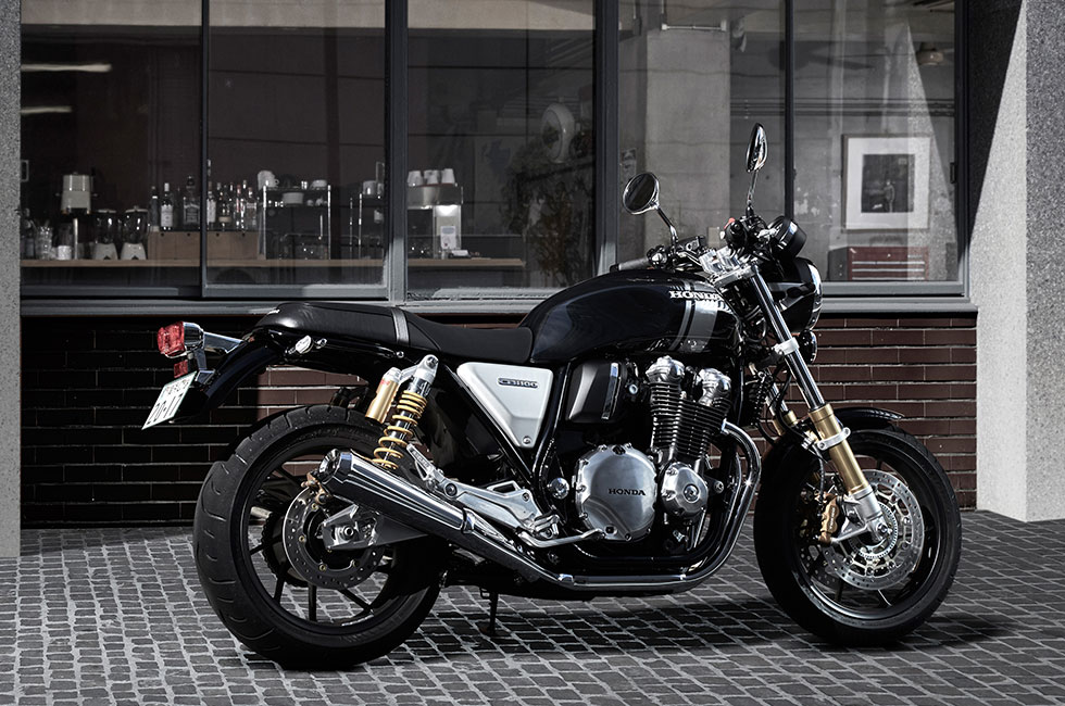 2017年1月発売　CB1100 RS