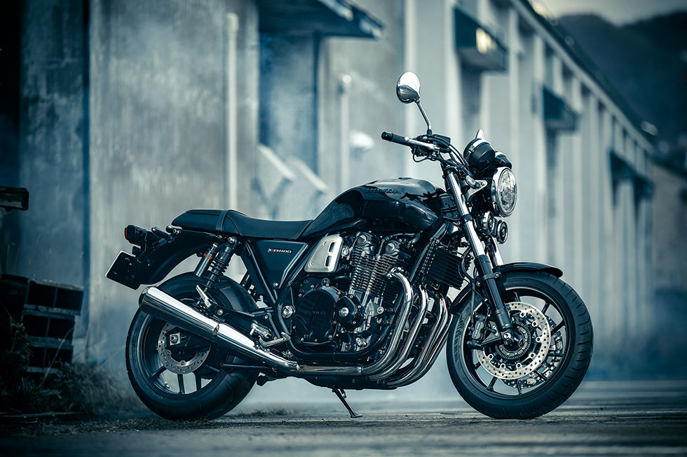 2019年1月発売　CB1100 RS 減衰力調整機能付きのリアサスペンションを採用