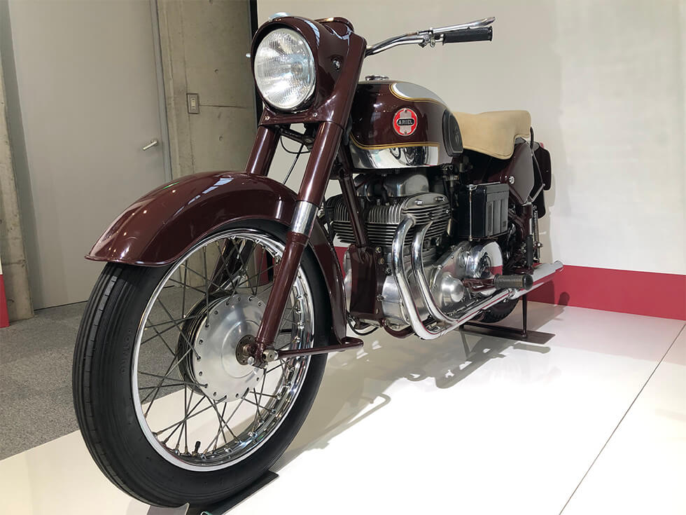 1959年 アリエル(ARIEL) スクエアフォア 4G マークⅡ 空冷・4ストローク・OHV 4気筒 1000cc (英国)