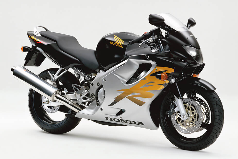 1999年 CBR600F フルモデルチェンジした日本仕様