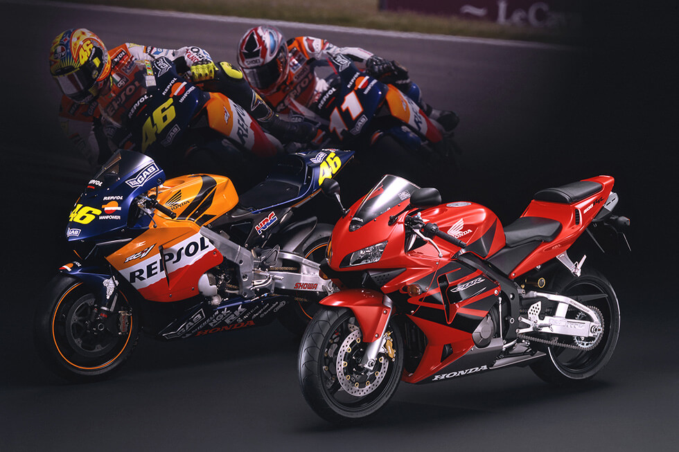 MotoGPのチャンピオンマシンRC211Vの先進技術を投入したスーパースポーツ｜CBR Stories｜HISTORY｜CBR｜Honda