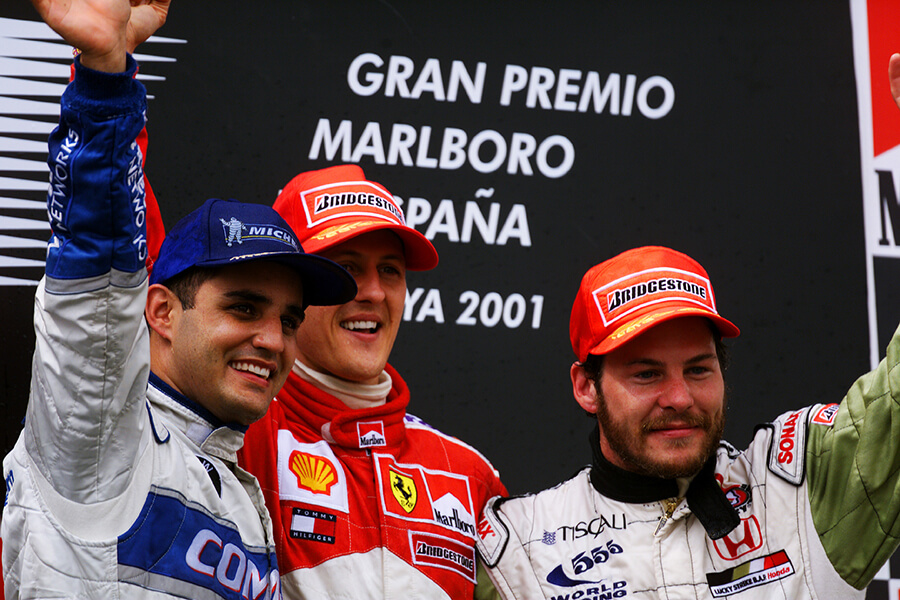 2001年は第5戦スペインGPでビルヌーブが3位入賞し、BARにとって初表彰台を射止めた。Hondaにとっては1992年最終戦オーストラリアGP優勝以来の9年ぶりの表彰台。このシーズンは第12戦ドイツGPでも3位表彰台を獲得。