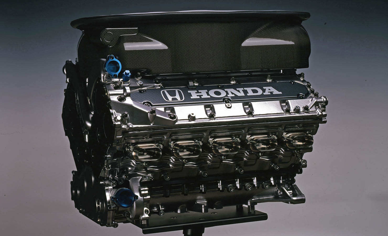 実働！　千葉県成田市発　クローラー運搬機　HONDA製エンジン RA000E｜F1エンジン/パワーユニット Powered by Honda｜Honda