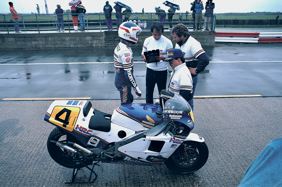 1985 NSR500のレース｜RACERS Honda二輪レーシングマシン列伝｜Honda公式サイト