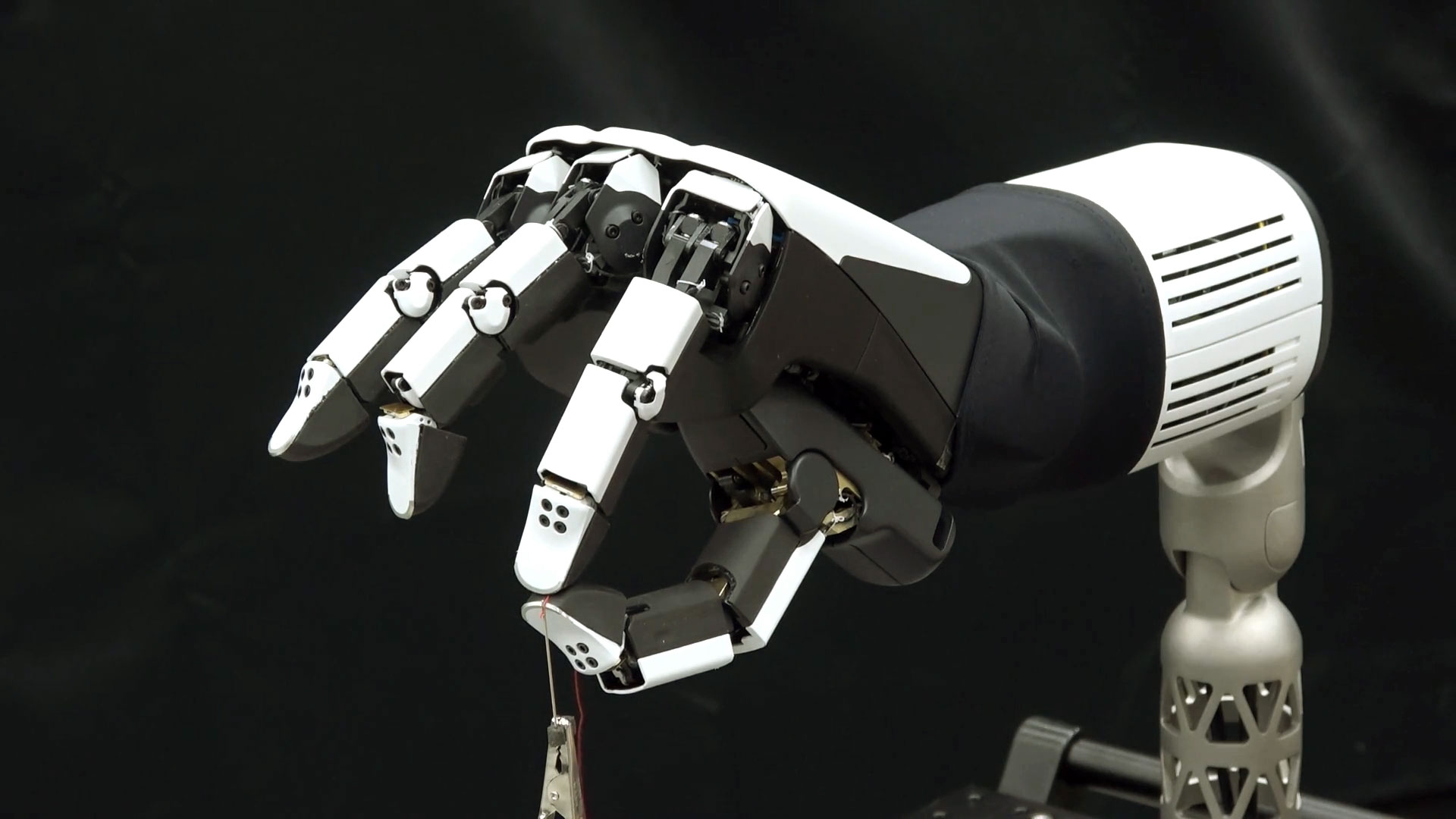 Multi-fingered Hand | Honda R&D