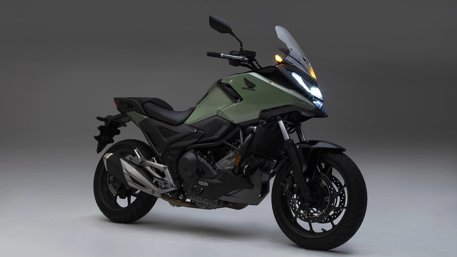 「モーターサイクルらしさ」を突き詰めて——NC750Xのデザインに込めた想い