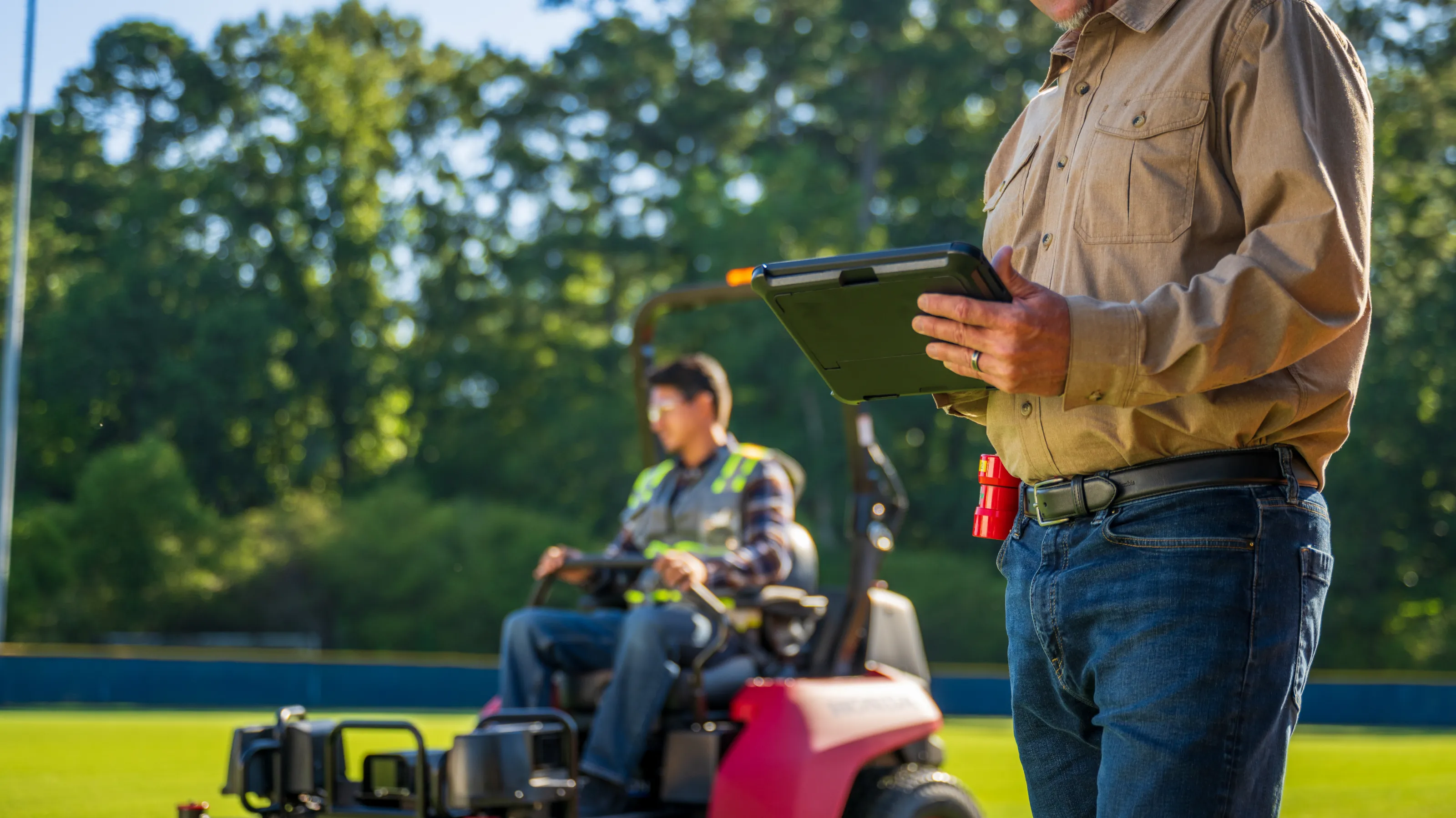 電動自動芝刈機ProZision Autonomous