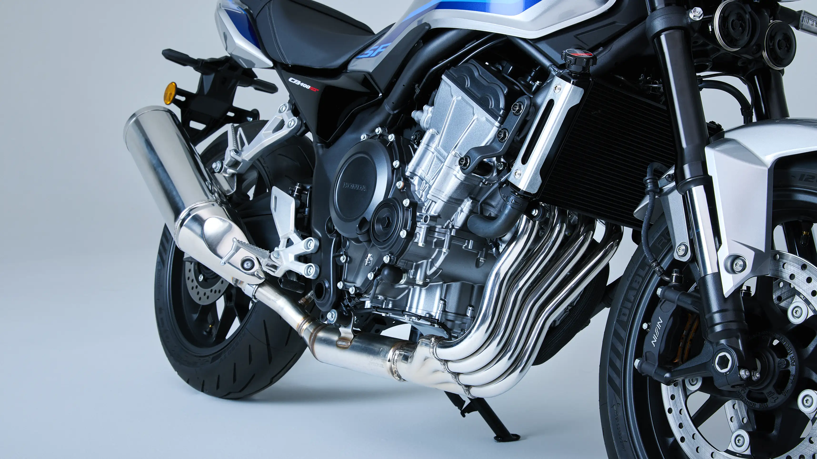 CB400 SUPER FOUR E-Clutch Concept