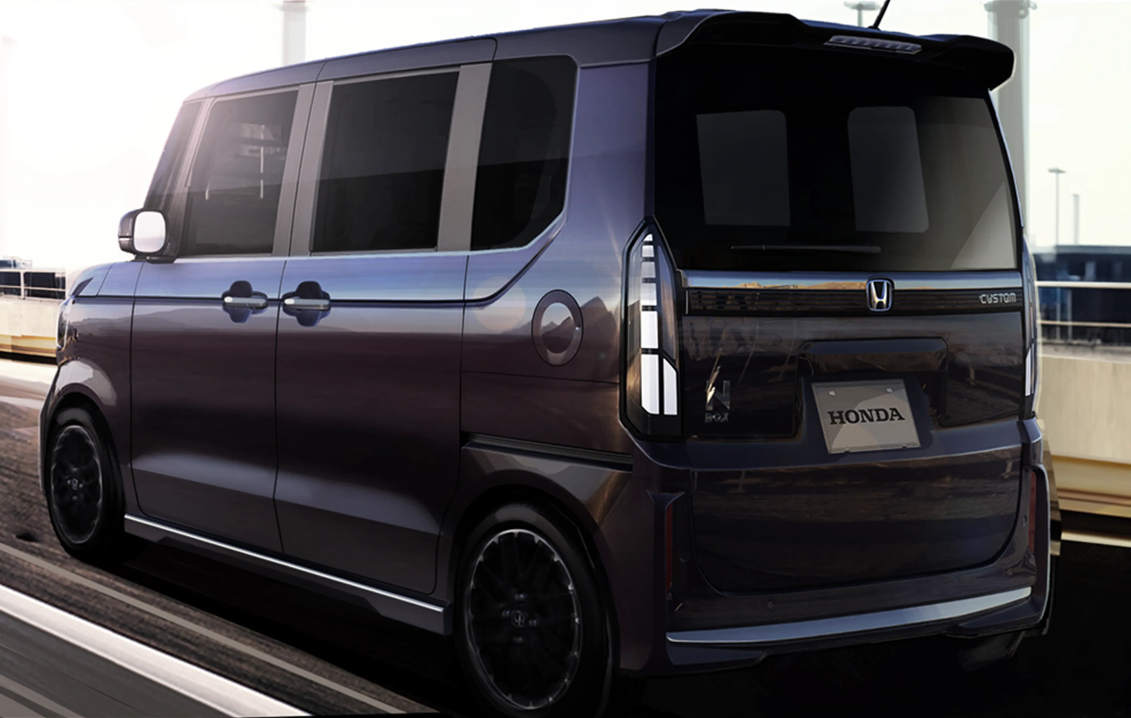 N-BOX CUSTOM
