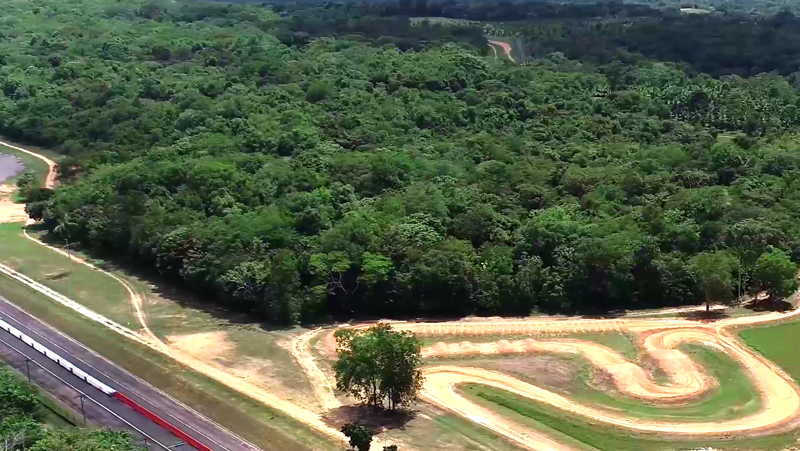 〈ブラジル〉テストコースの自然保全