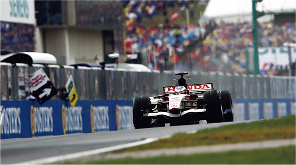 F1世界選手権第13戦ハンガリーGPでジェンソン・バトン優勝