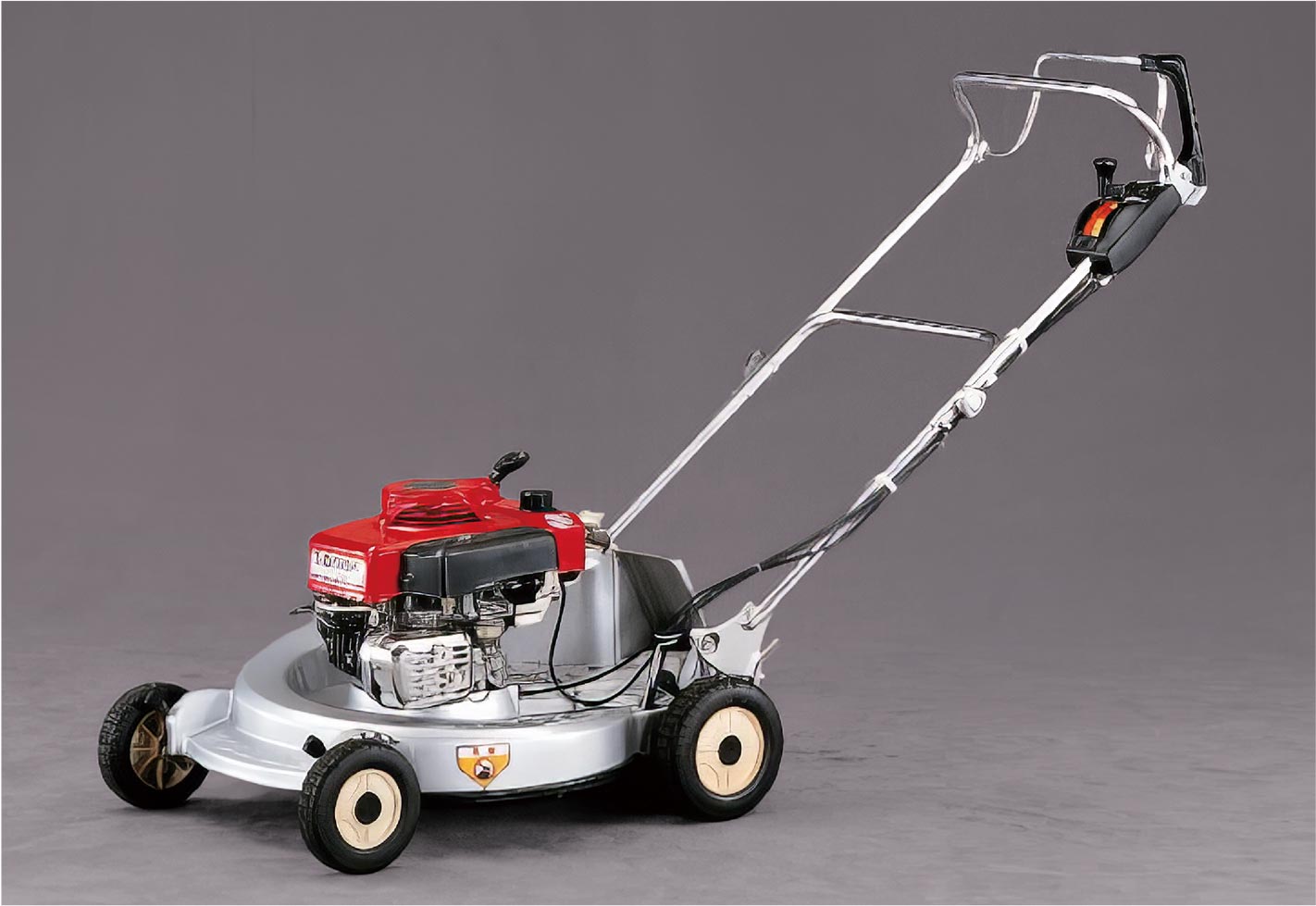ホンダ初の歩行型芝刈機HR-21。欧米の芝刈機市場で高い評価を得た