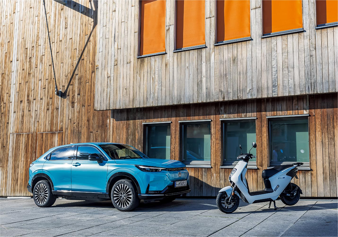 欧州市場に新たに投入される、Bセグメントの電気自動車SUV e:Ny1、初めて欧州で販売する電動二輪車 EM1 e: