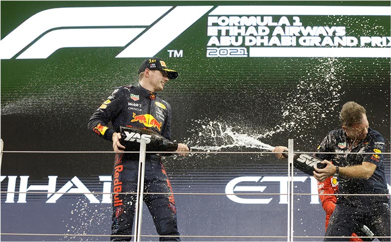 2021年12月に開催された最終戦のアブダビGPでマックス・フェルスタッペンがドライバーズ選手権のタイトルを獲得