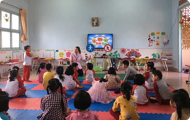 ベトナム：子ども達への交通安全プログラム