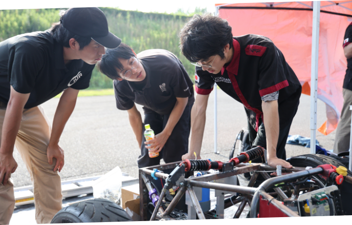 ステアリングに課題はあれど、順調に周回