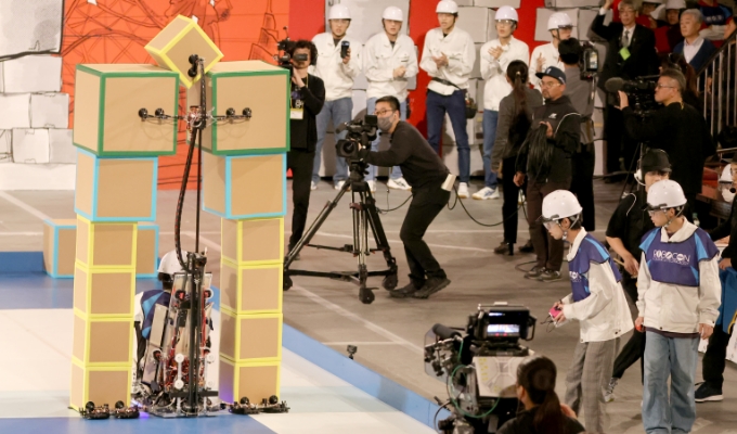 優勝した旭川工業高等専門学校