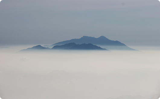霧がつくり出す絶景「雲海」。その景色はまるで仙人や神様が住む世界のよう。