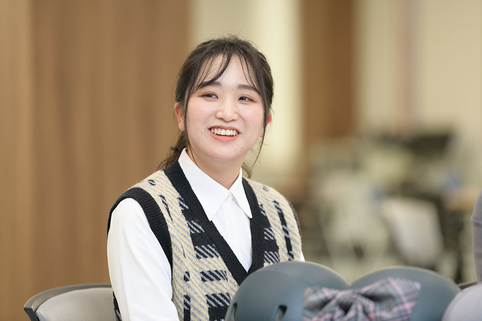 �l�Ԑ����w���l�Ԑ����w�Ȃ̎O��S������