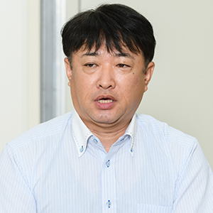 �{���P������