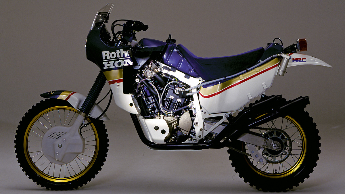 「優しくて乗りやすい」砂漠のレーシングマシン