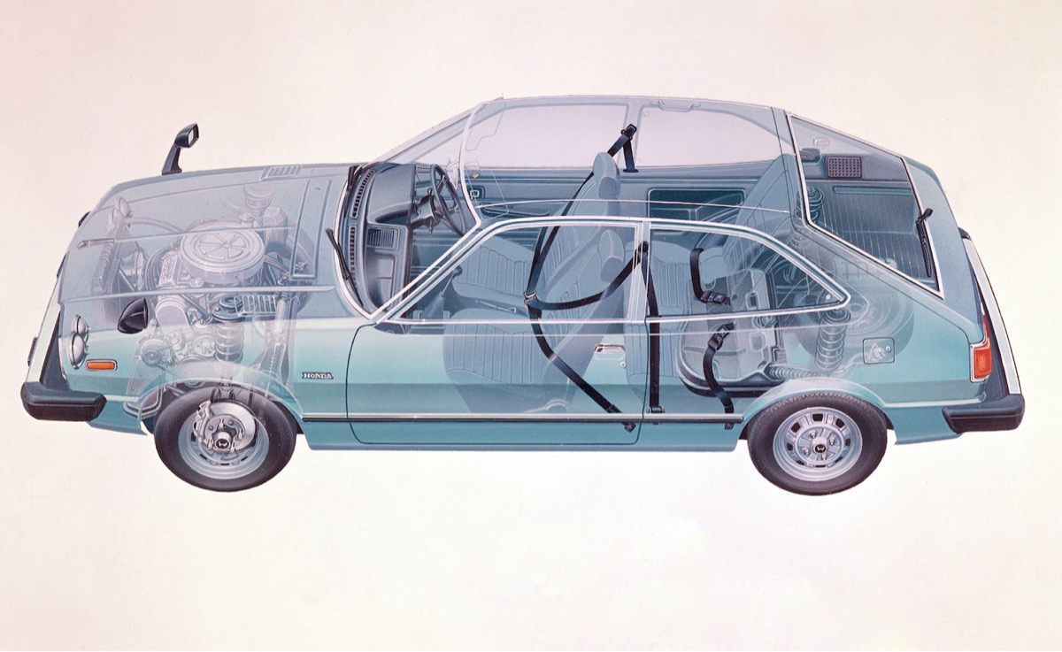 1976年5月に発売された初代ACCORD。1.6L EF型直列4気筒SOHCのCVCCエンジンを搭載