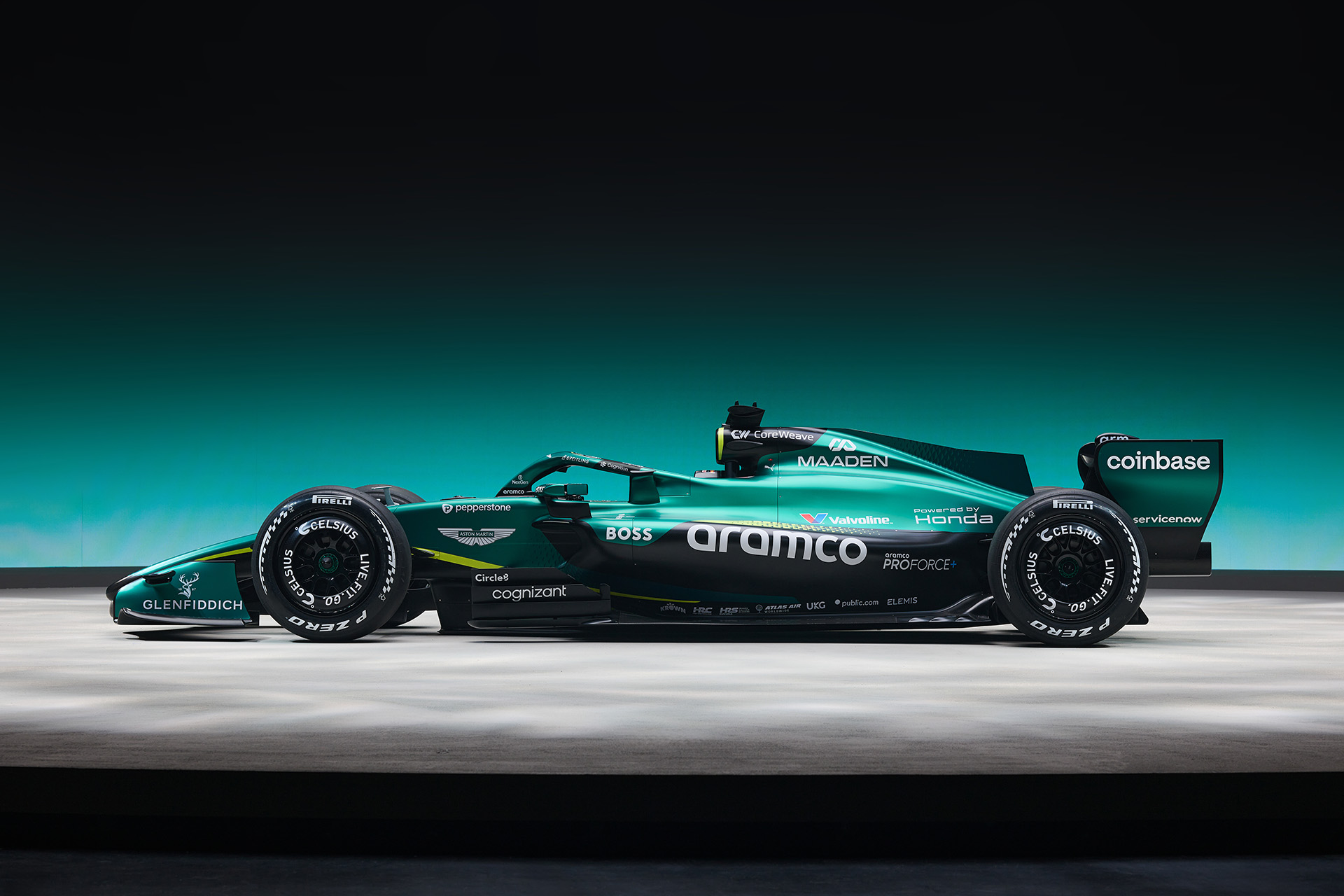 2026 Aston Martin Formula One™ AMR26 ショーカー