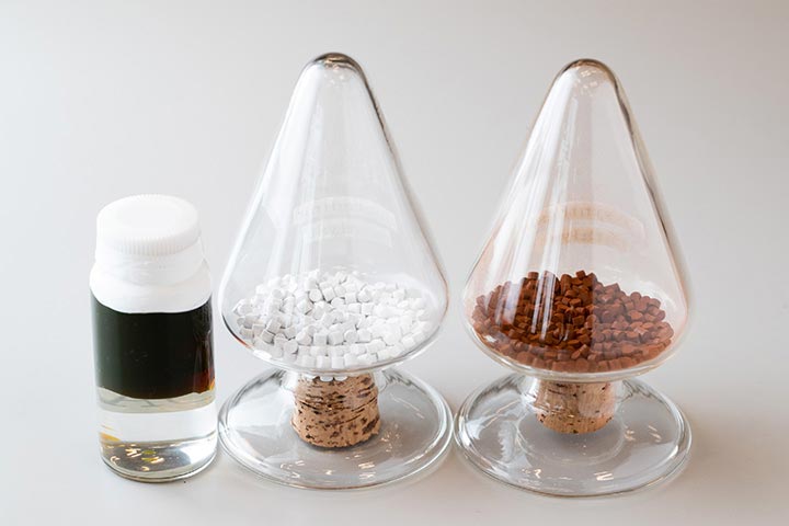 e-fuel (left) and catalysts under research (middle and right)