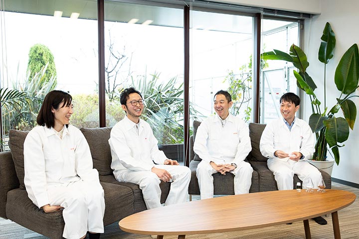 異なる専門分野の研究者が集まることで、SAFの研究は進められている
